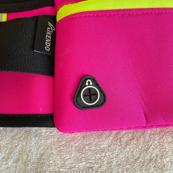 Aikendo Pink Neoprene Outdoor Multi-Functional Waterproof Zip Waist Belt Bag - Picture 8 of 10